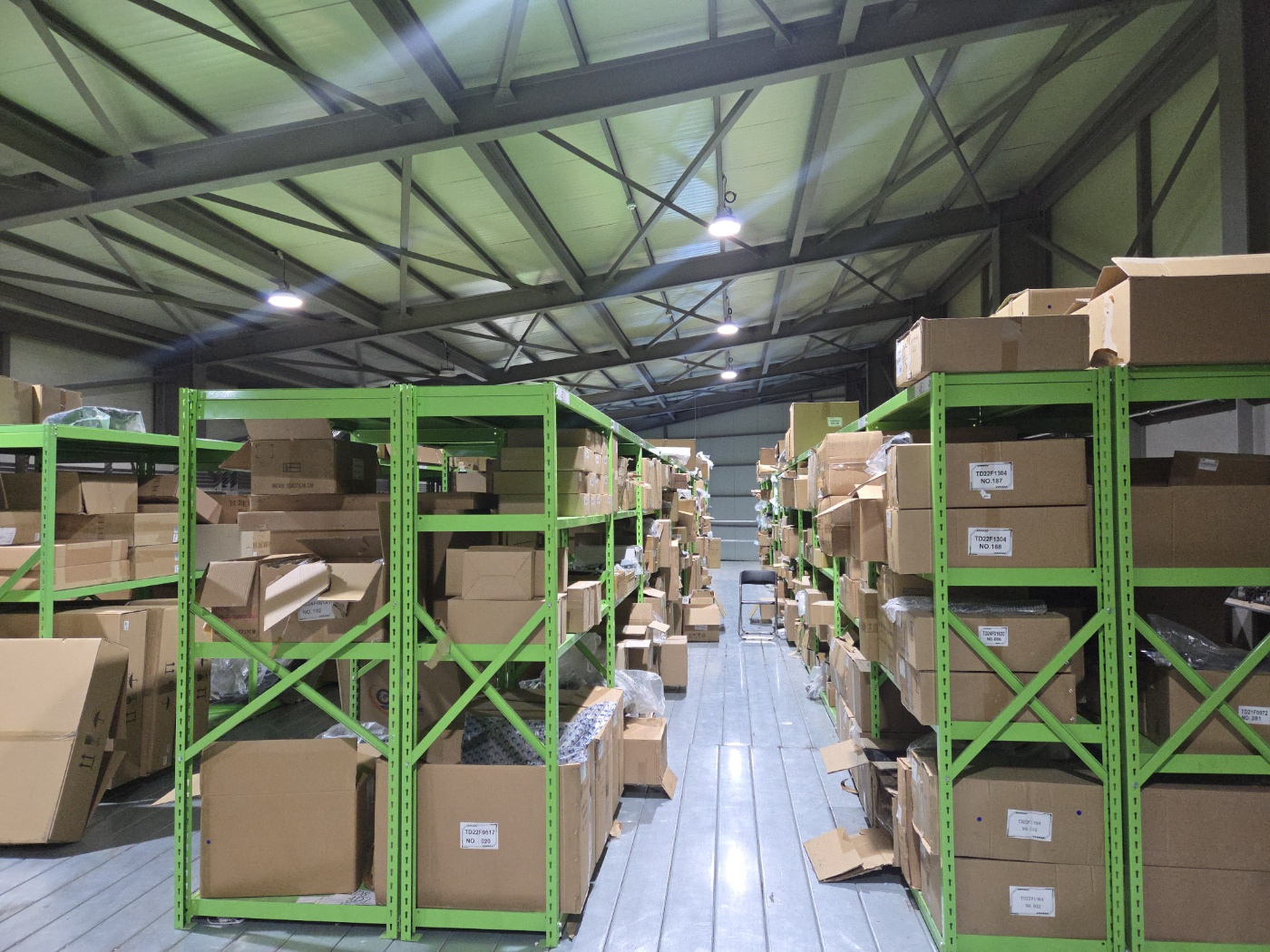 신항 창고 thumbnail 3